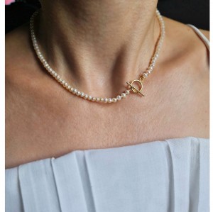 Colier clasic cu perle de...