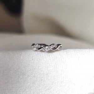 Cercei cuff model rasucit...